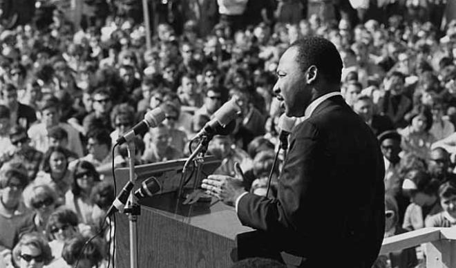 Martin Luther King Jr. addresses students in St. Paul.