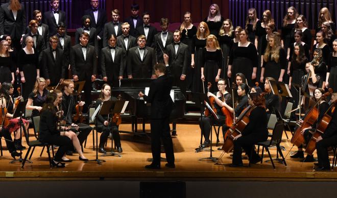 C of I Chorale and Sinfonia perform in the Jewett Auditorium.