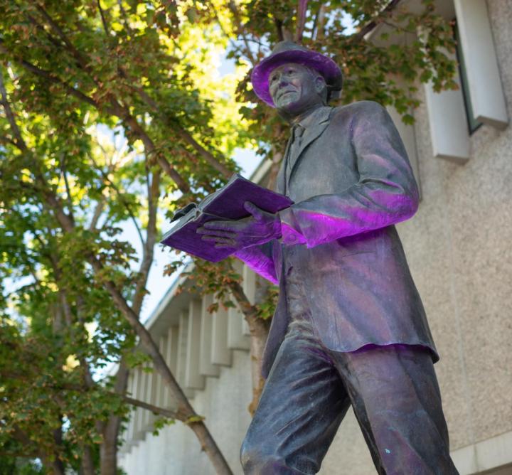 Boone Statue