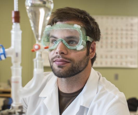 Student doing chem experiment